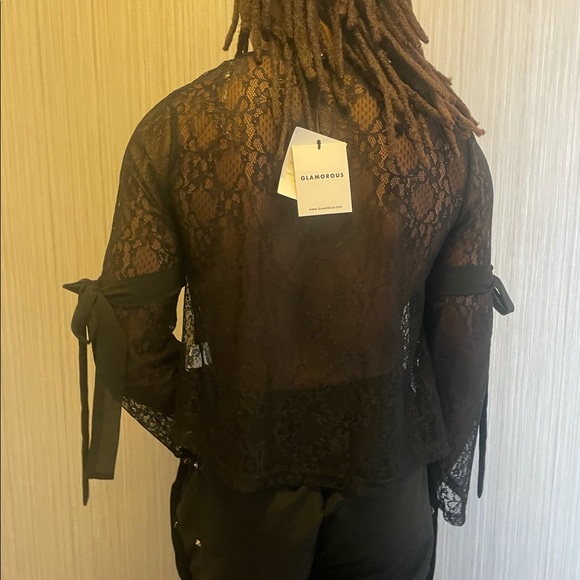 black lace top with floral appliqué - Picture 4 of 4